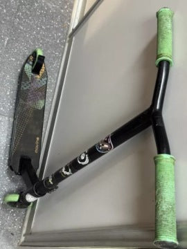 Movino Pro Scooter Maniac Stunt Scooter